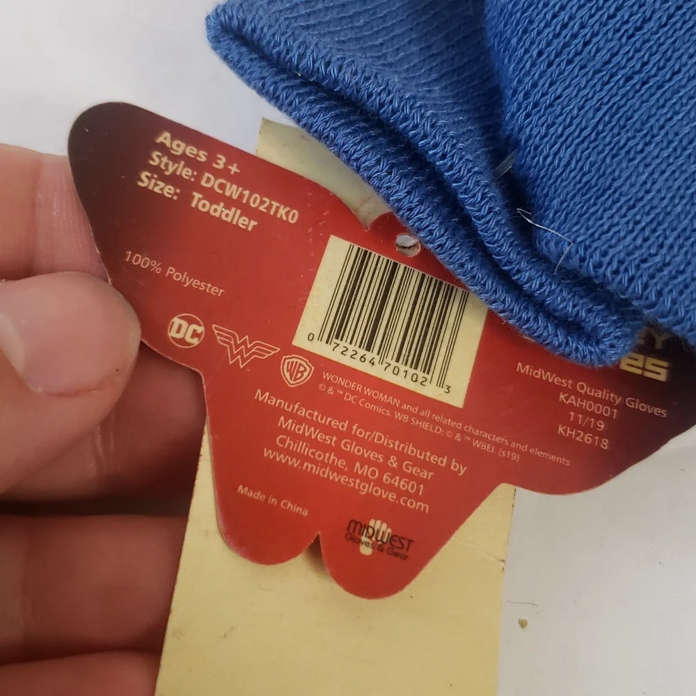 Wonder Woman Gloves NWT Children's